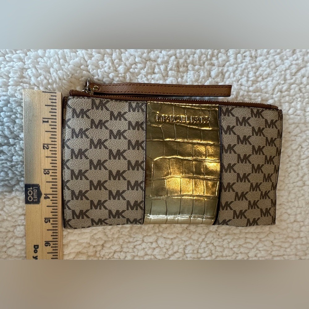 Michael Kors Wristlet Pouch MK Signature Monogram Gold Croc Embossed Leather - Picture 7 of 7